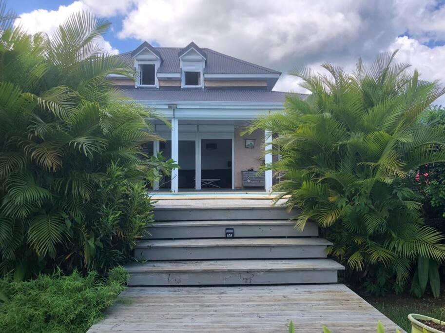 Magnifique Avec Piscine Et Jardin Villa *
